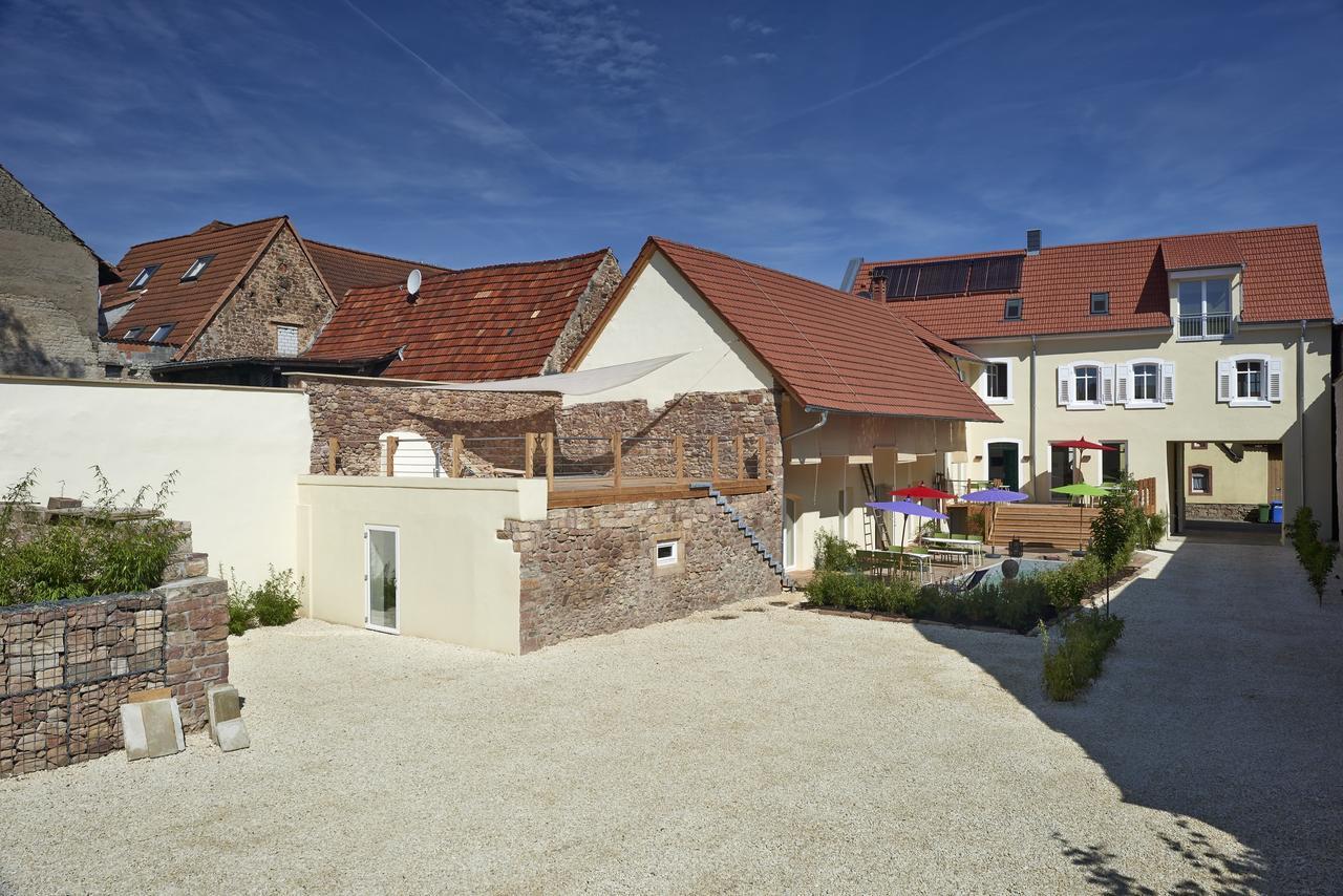 Rothfuss-Hotel Weisenheim am Berg Exterior photo